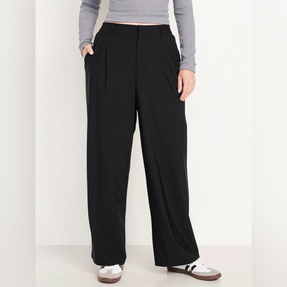OLD NAVY SLEEK TECH HIGH TROUSERS IN BLACKJACK SIZE SMALL PETITE NWT